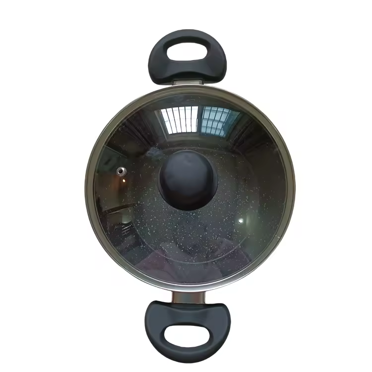 أدوات المطبخ للحساء وأواني المرق