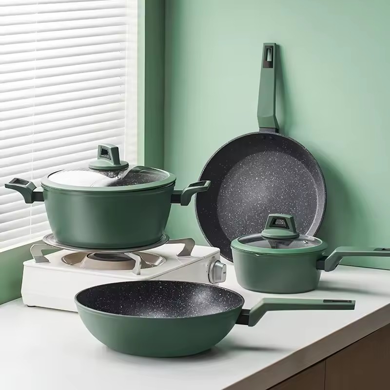 أطقم أواني طهي مخصصة مصنوعة من الألومنيوم والسيراميك وعاء حساء الطبخ مقلاة مقلاة صلصة أطقم